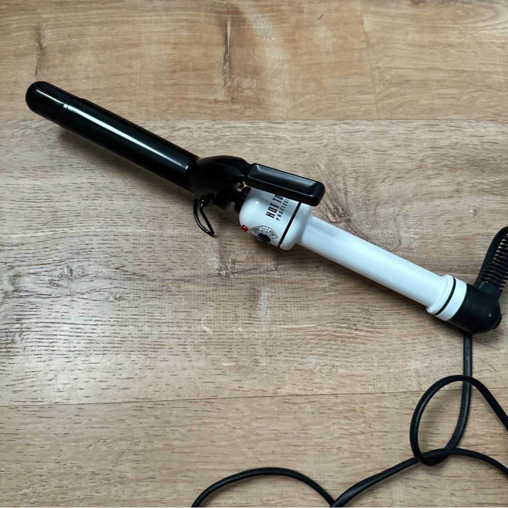 Hot Tools Professional HTBW44 Nano Ceramic Salon Curling Iron Wand 1" Tested - Picture 2 of 6